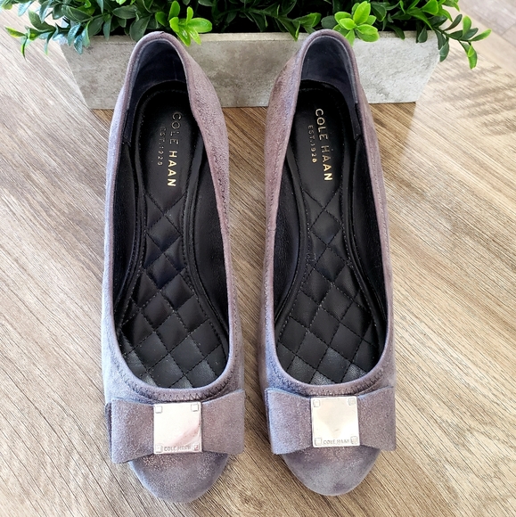 Cole Haan Tali Grand Bow Silver Suede Shoes size 5.5 - Picture 7 of 7